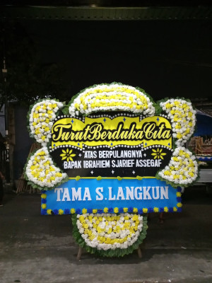Papan Bunga Duka di Lebak Bandung